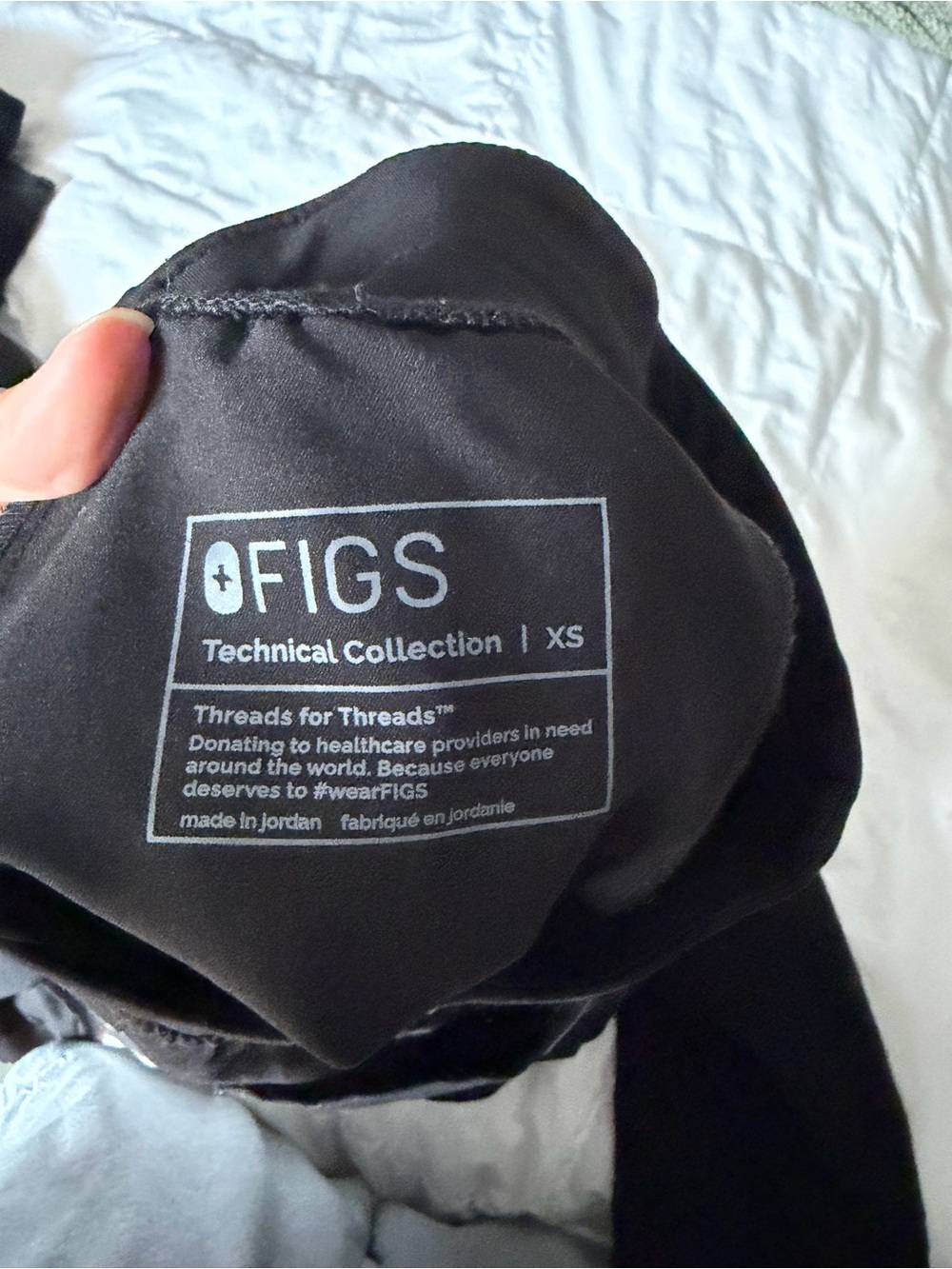 Women’s Figs Black Technical Collection scrub pants - Picture 3 of 3